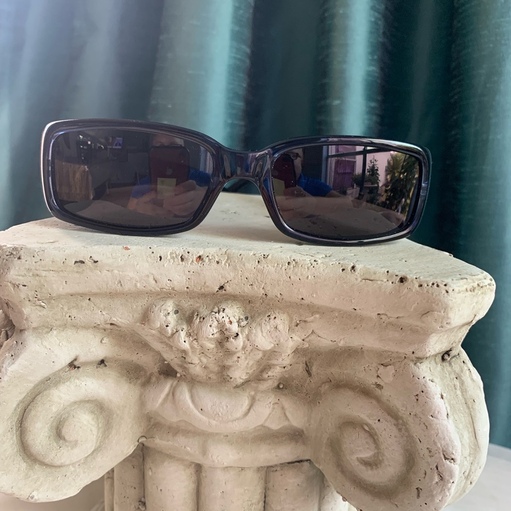 Gucci blue glasses no case.